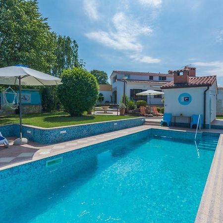 Villa Anita With Common Pool Vrvari Extérieur photo