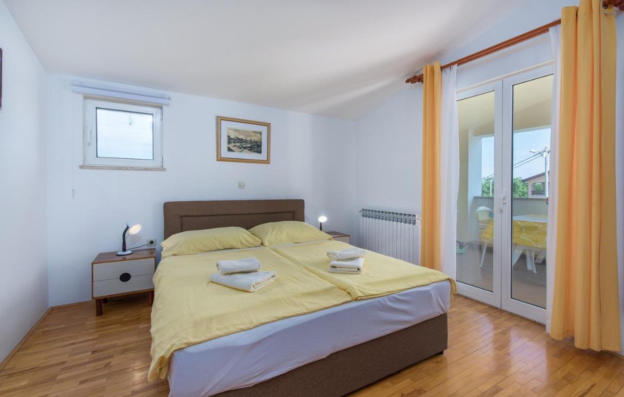 Villa Anita With Common Pool Vrvari Extérieur photo